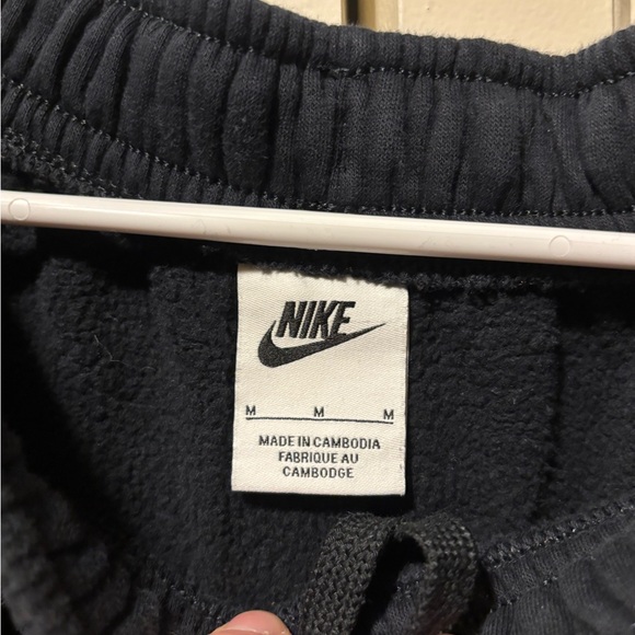 Nike cargo shorts, Cotton, Men’s size Medium - Picture 2 of 4